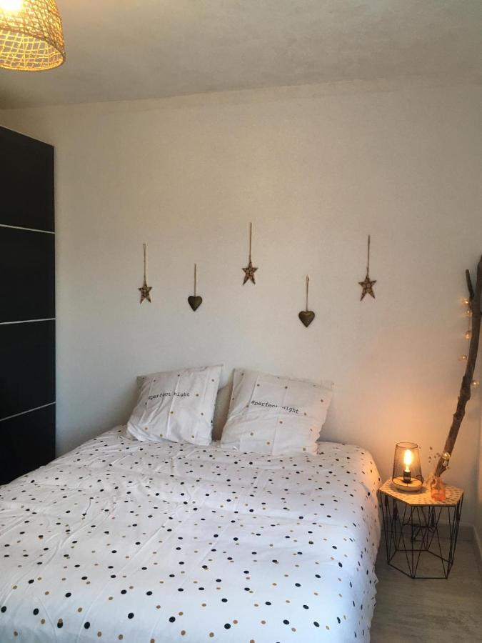Appartement Proche Plage Et Commerces Royan Kültér fotó